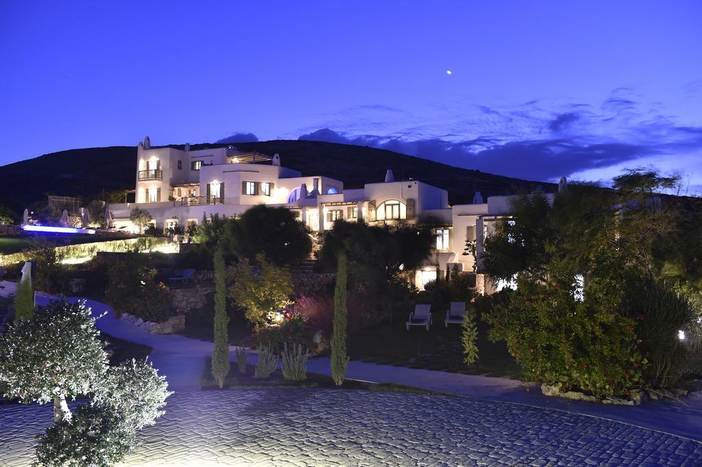 Naoussa Hills Boutique Resort- Adults Only ปาริเกีย ภายนอก รูปภาพ